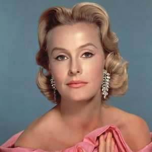 Dina Merrill